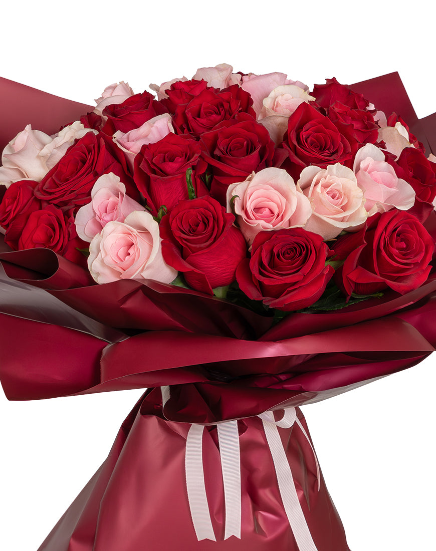 Blush And Crimson Large Red And Pink Rose Bouquet - Image 3