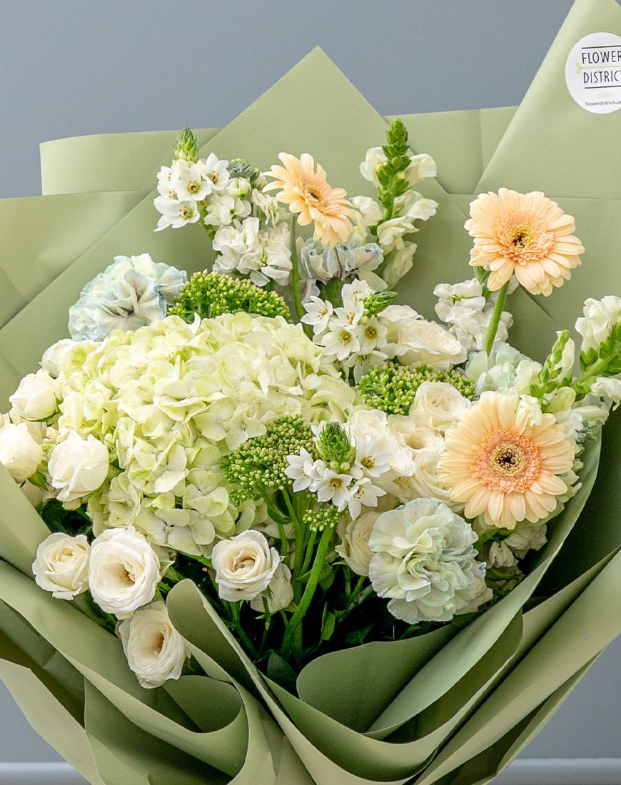 Classic White Bouquet - Image 6