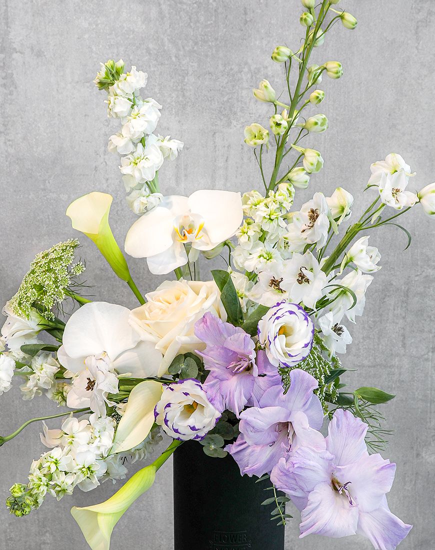 Blooming Grace Vase - Image 2