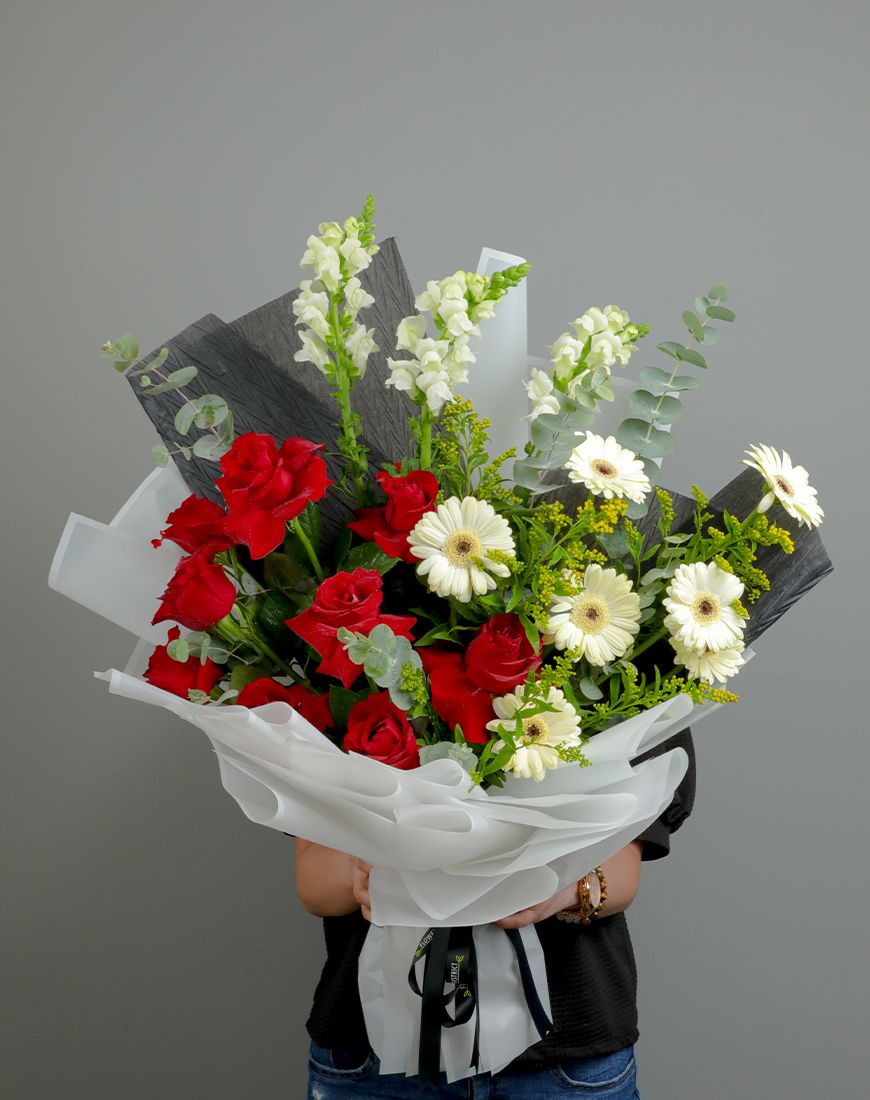 Gerbera Cream Bouquet - Image 3