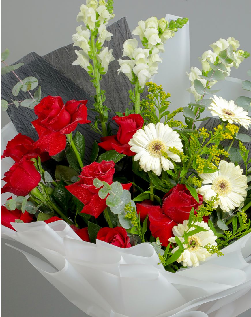 Gerbera Cream Bouquet - Image 6