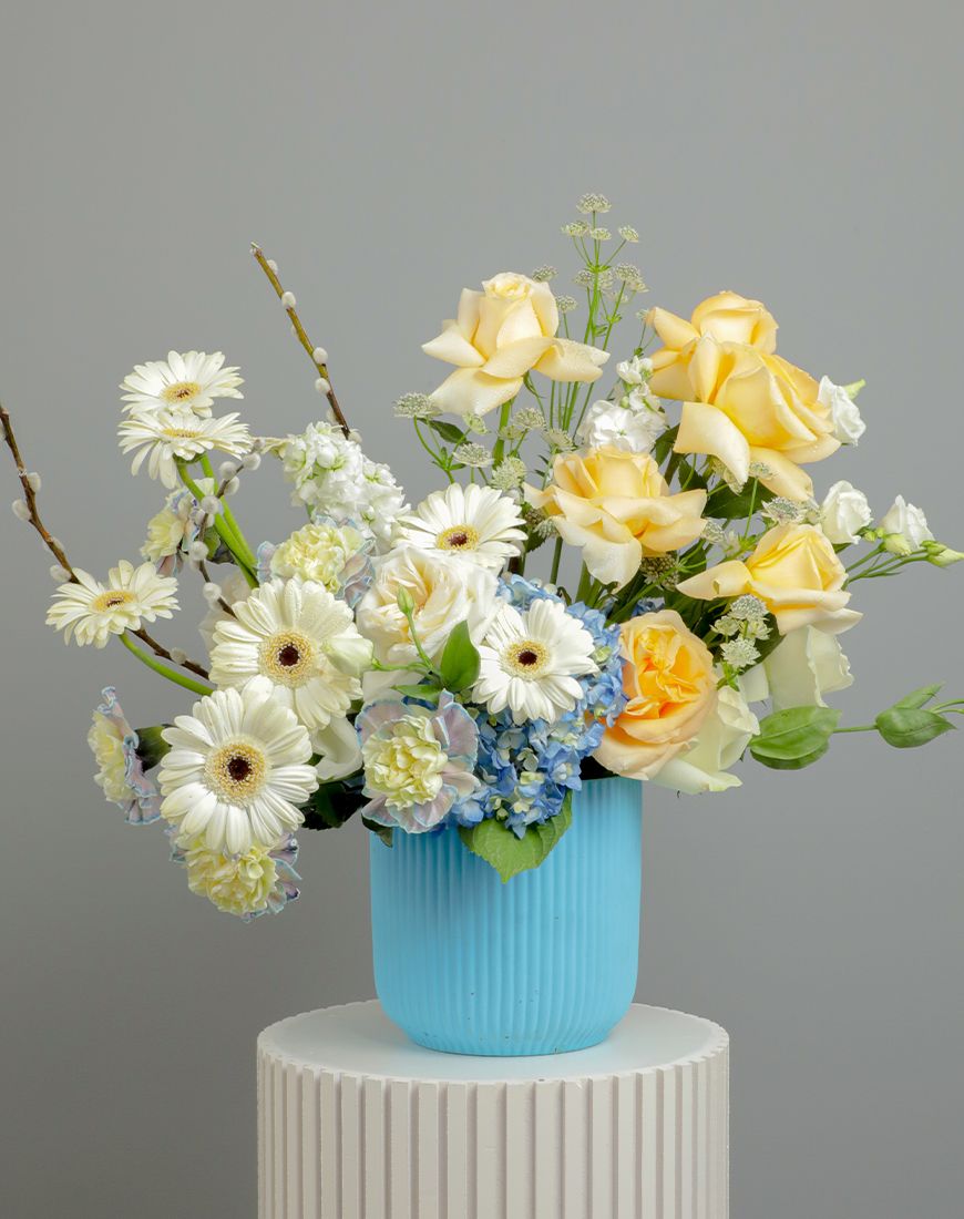 Gerbera White Vase - Image 9
