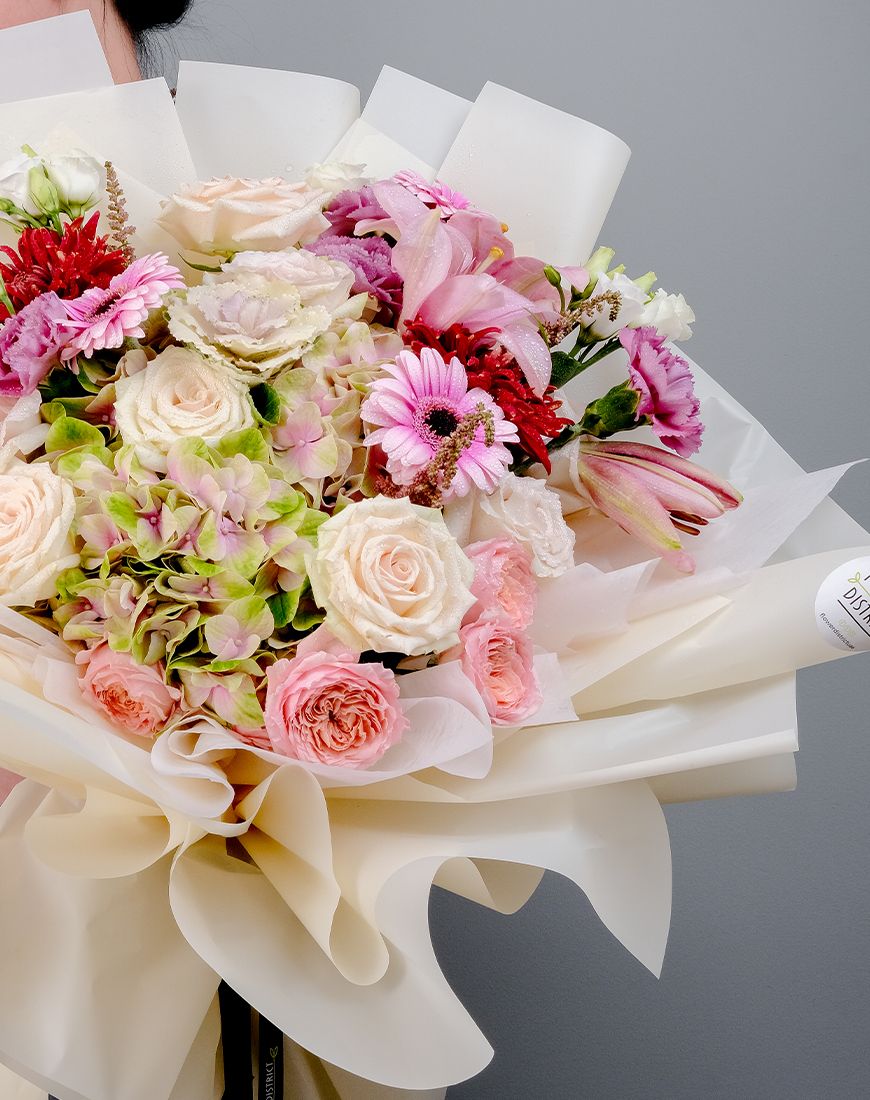 Lilac Flowers Bouquet - Image 9