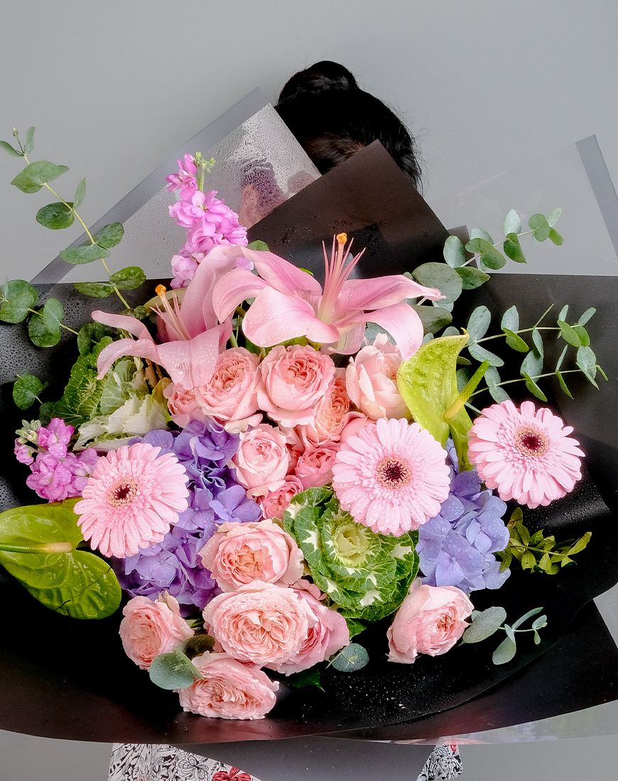 Oriental Lily Bouquet - Image 9