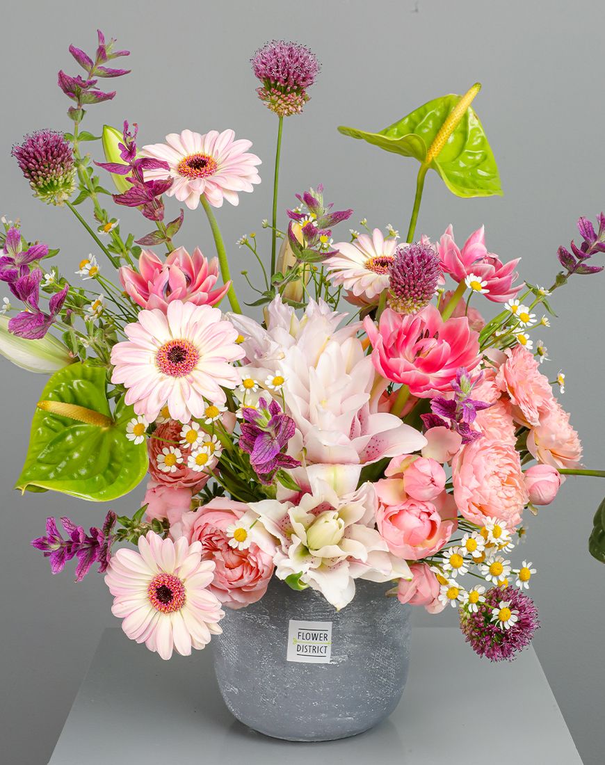 Rose Lilies Vase - Image 9