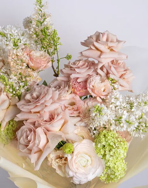 Season's Bloom Bouquet - Image 2