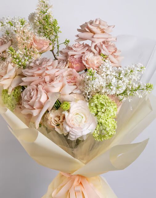 Season's Bloom Bouquet - Image 3