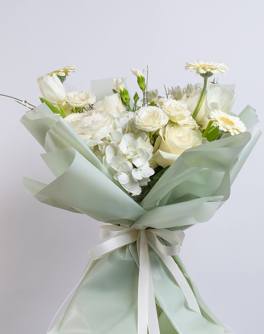 White Elegance Bouquet - Image 3