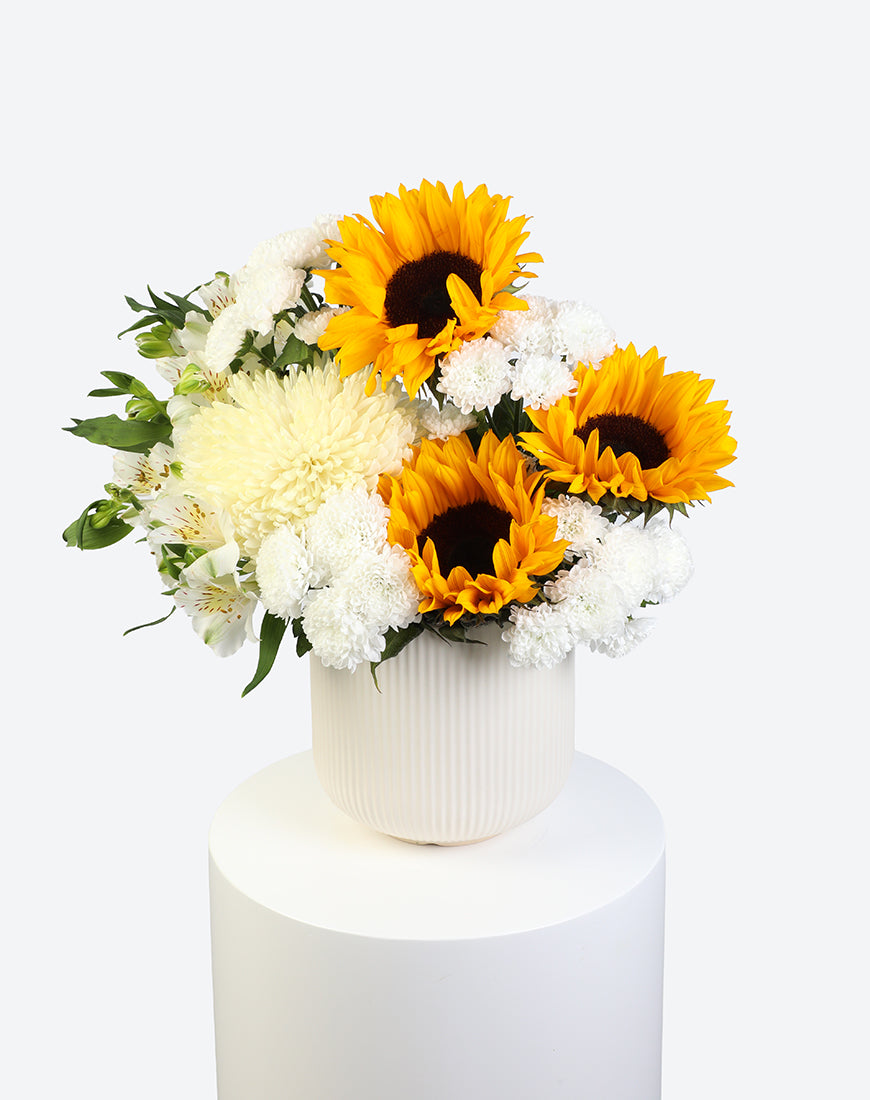 Golden Glow Flower Vase - Image 5