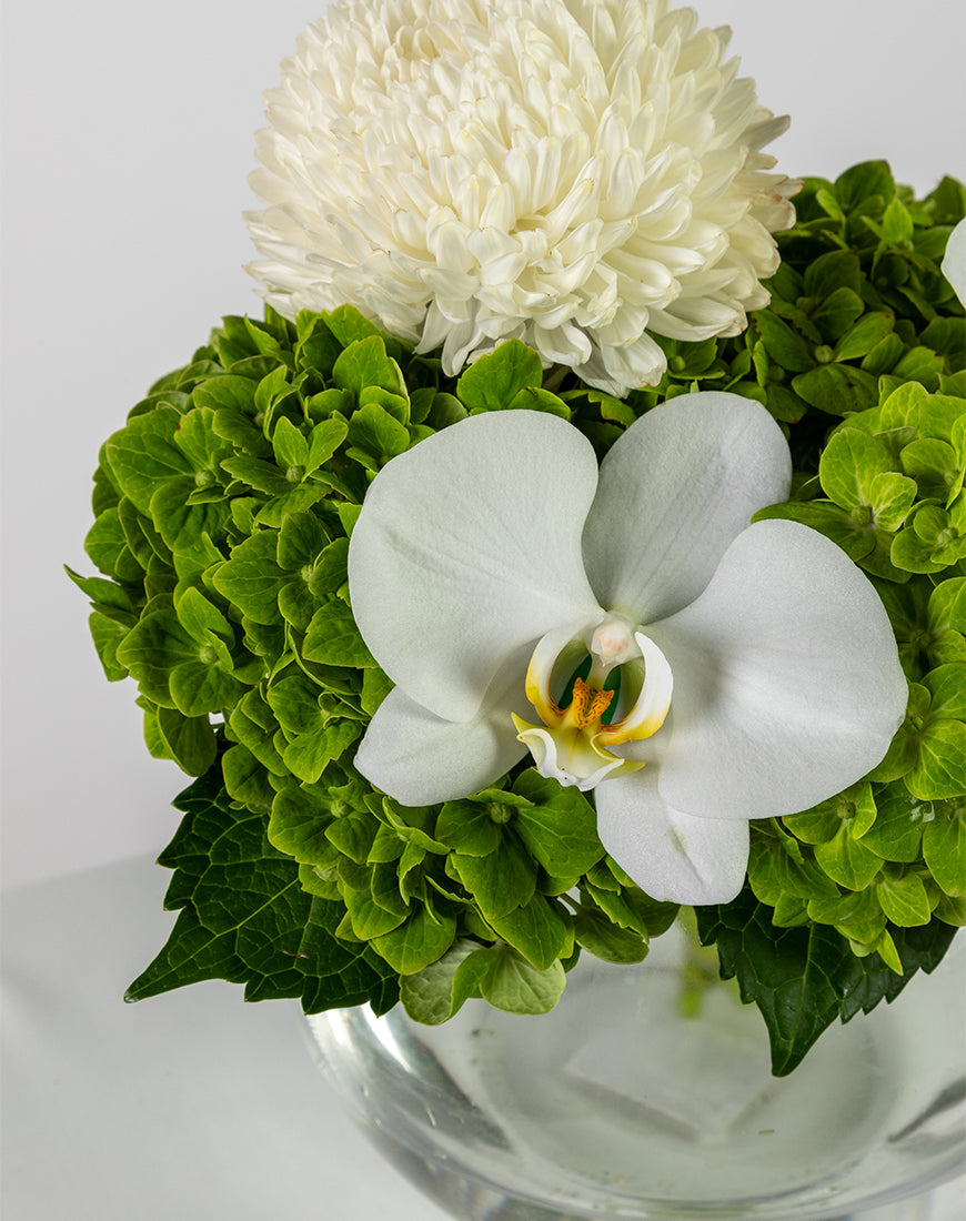 Green Serenity Floral Vase - Image 3