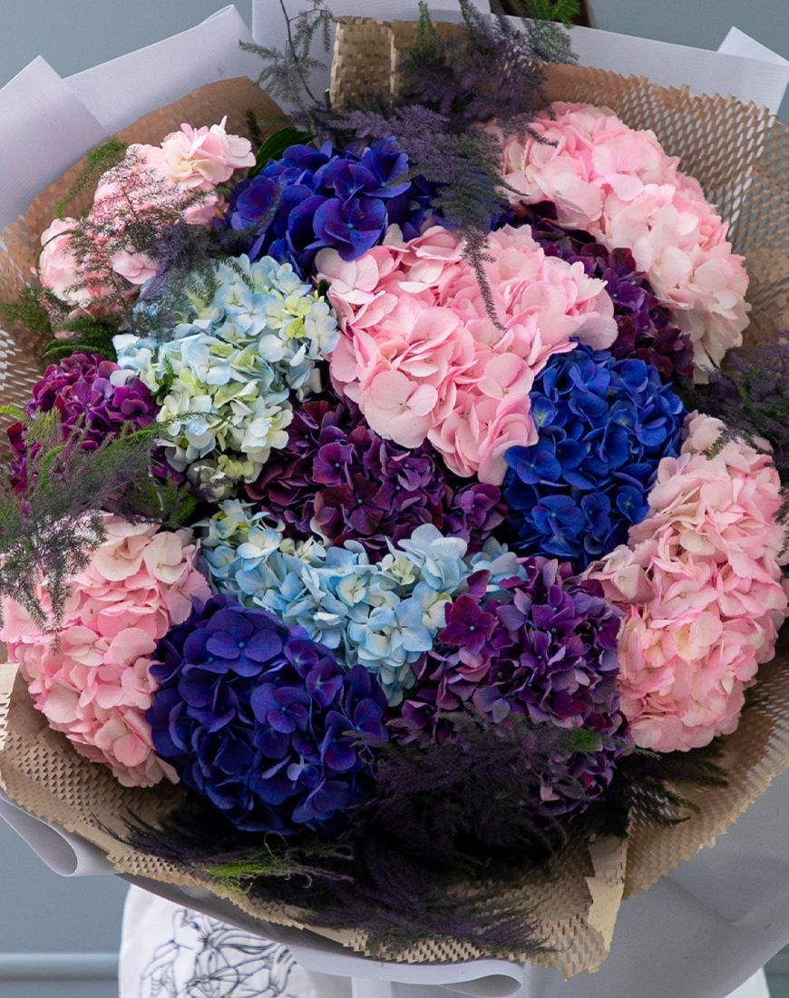 Holland Hydrangeas Mix Bouquets - Image 8
