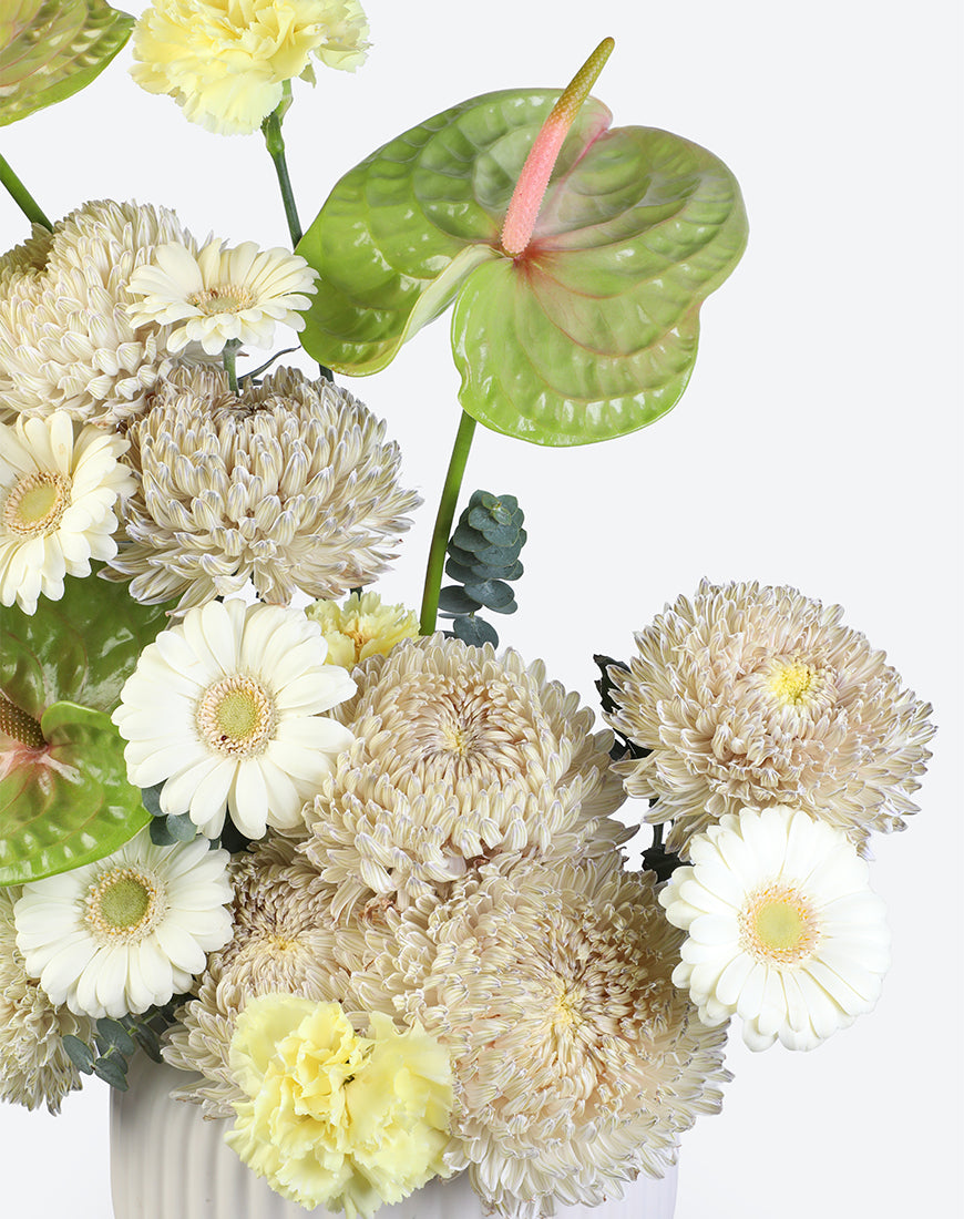 Ivory Charm Flower Vase - Image 4