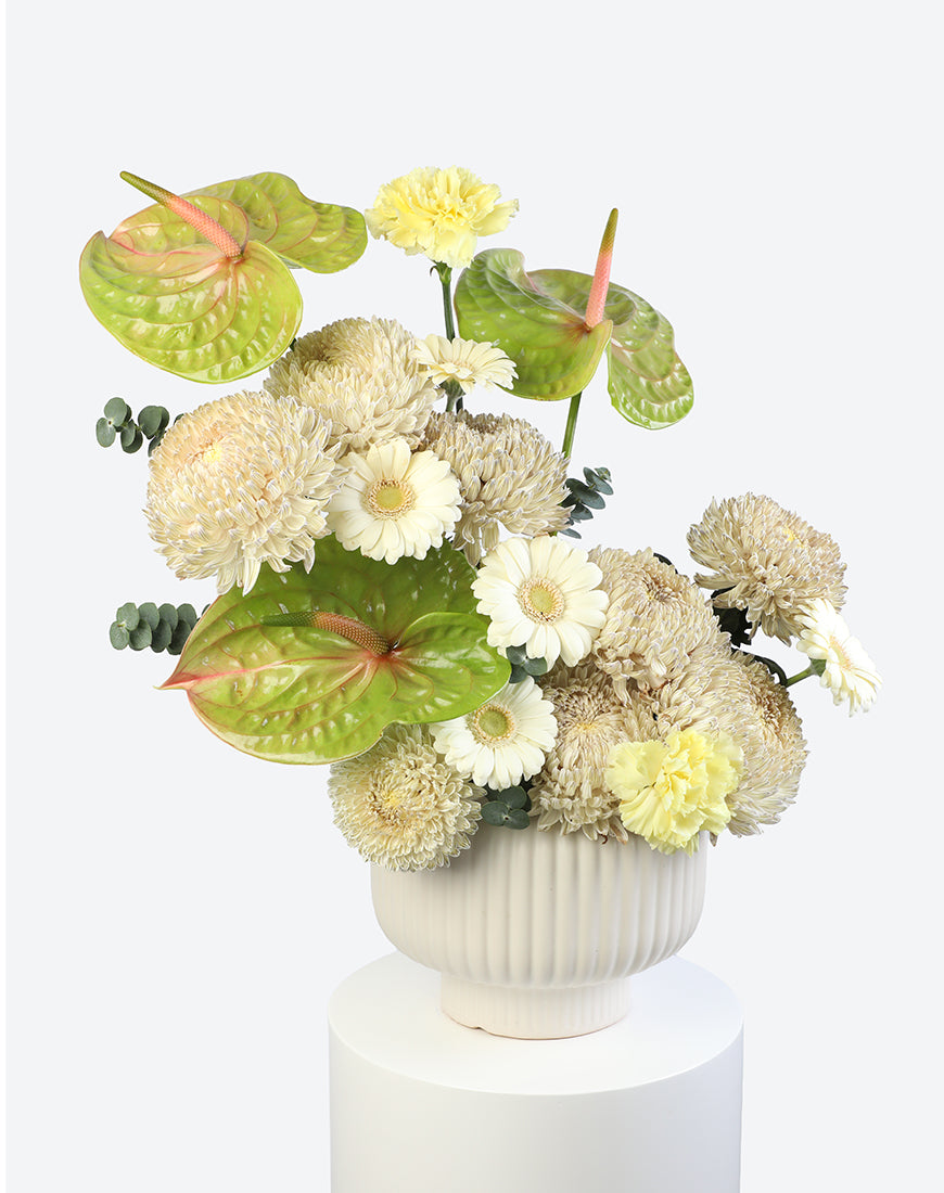 Ivory Charm Flower Vase - Image 5