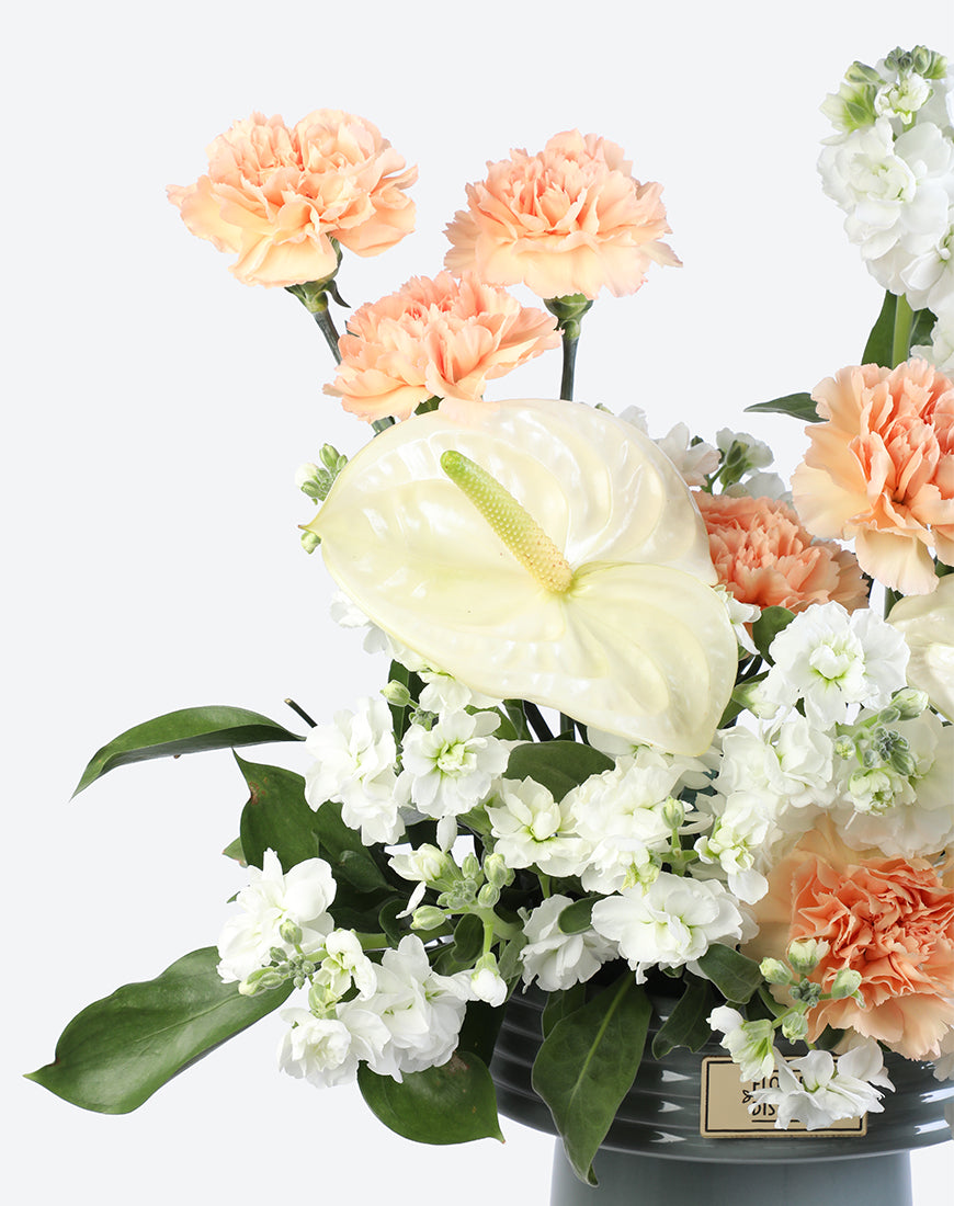 Peach Delight Flower Vase - Image 3