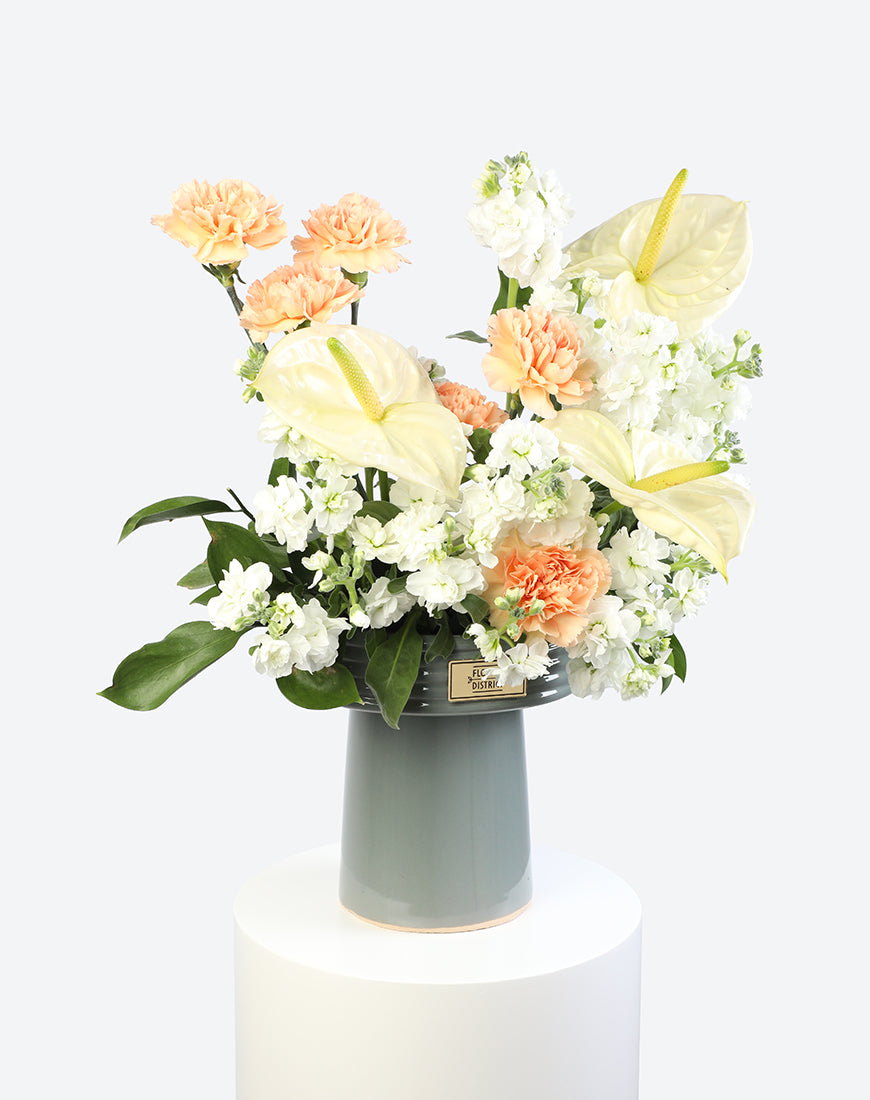 Peach Delight Flower Vase - Image 5