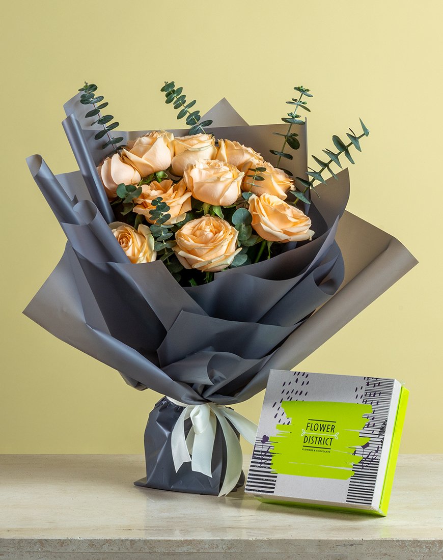 Peach Rose & Eucalyptus Bouquet With Pecan Caramel