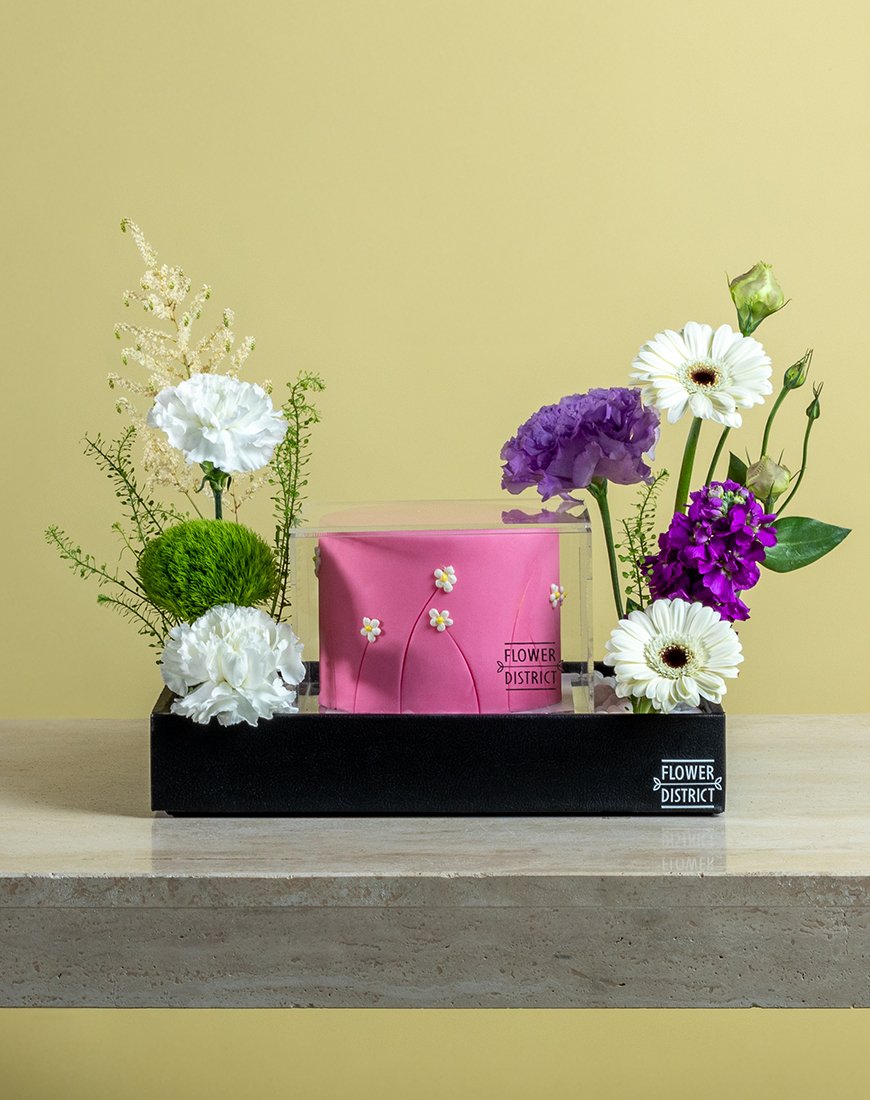 Pink Cake & Gerbera Charm Box