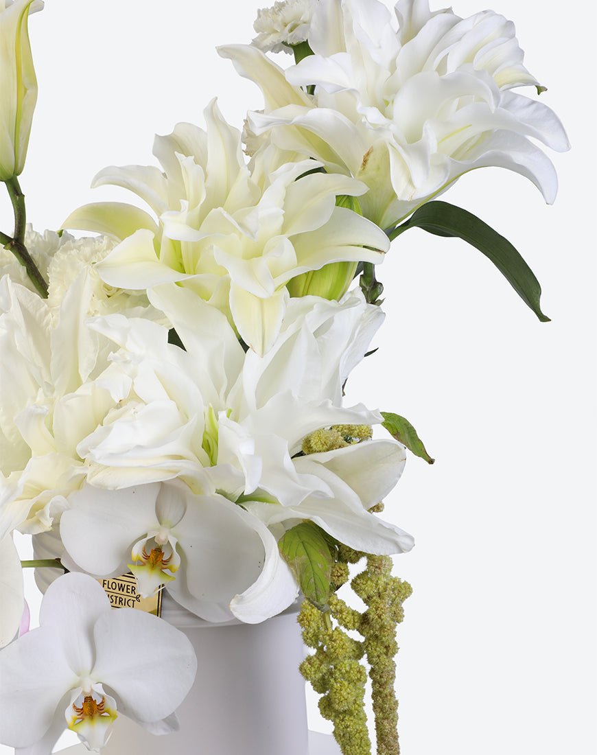 Pure Grace Flower Vase - Image 3