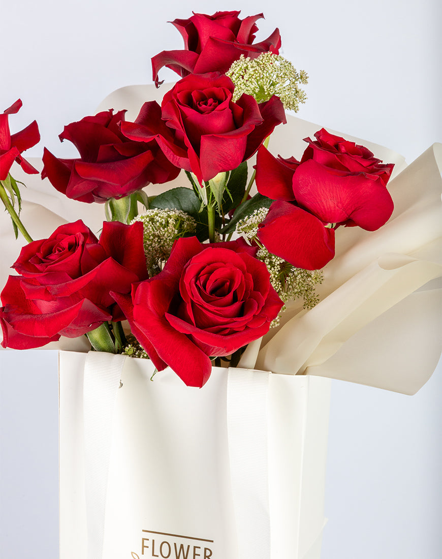 Red Rose & Ammi Small Bag Arrangement - Image 4