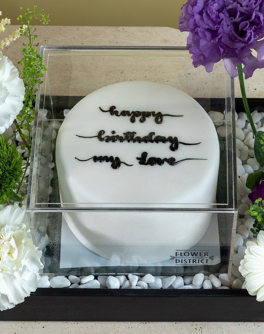 White Cake & Soft Blossom Box - Image 4