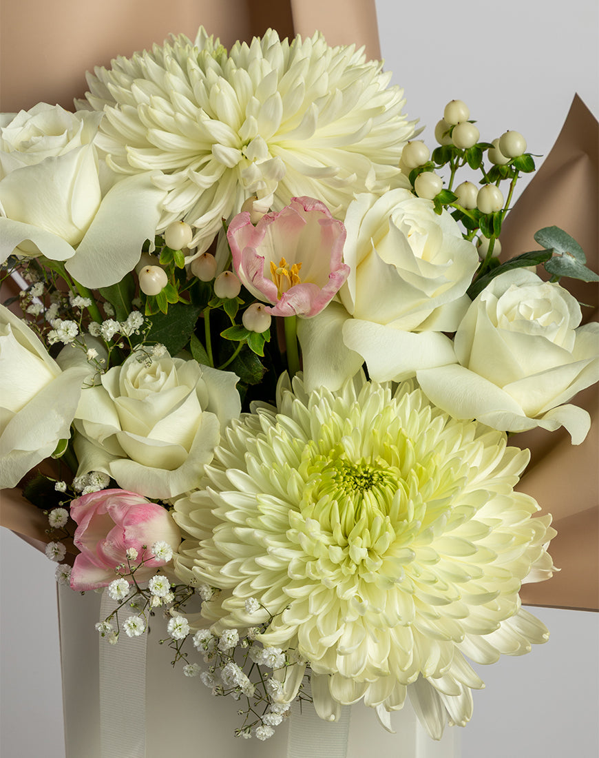 White & Green Luxury Flower Bag - Image 3