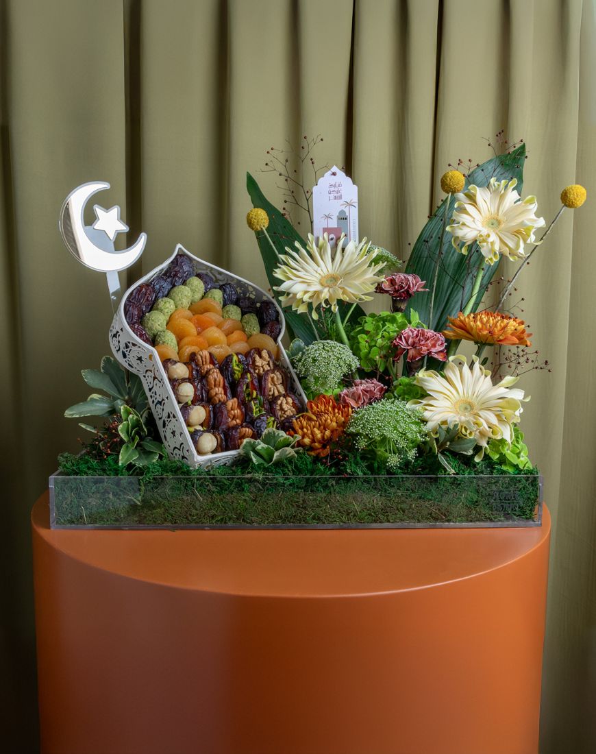 Picture of Ramadan Blessings Floral & Date Box