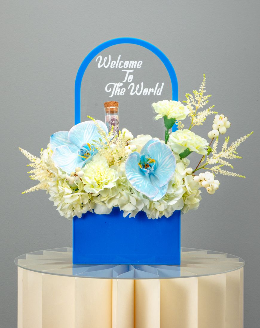 Picture of New Born Baby Boy Flower Gift