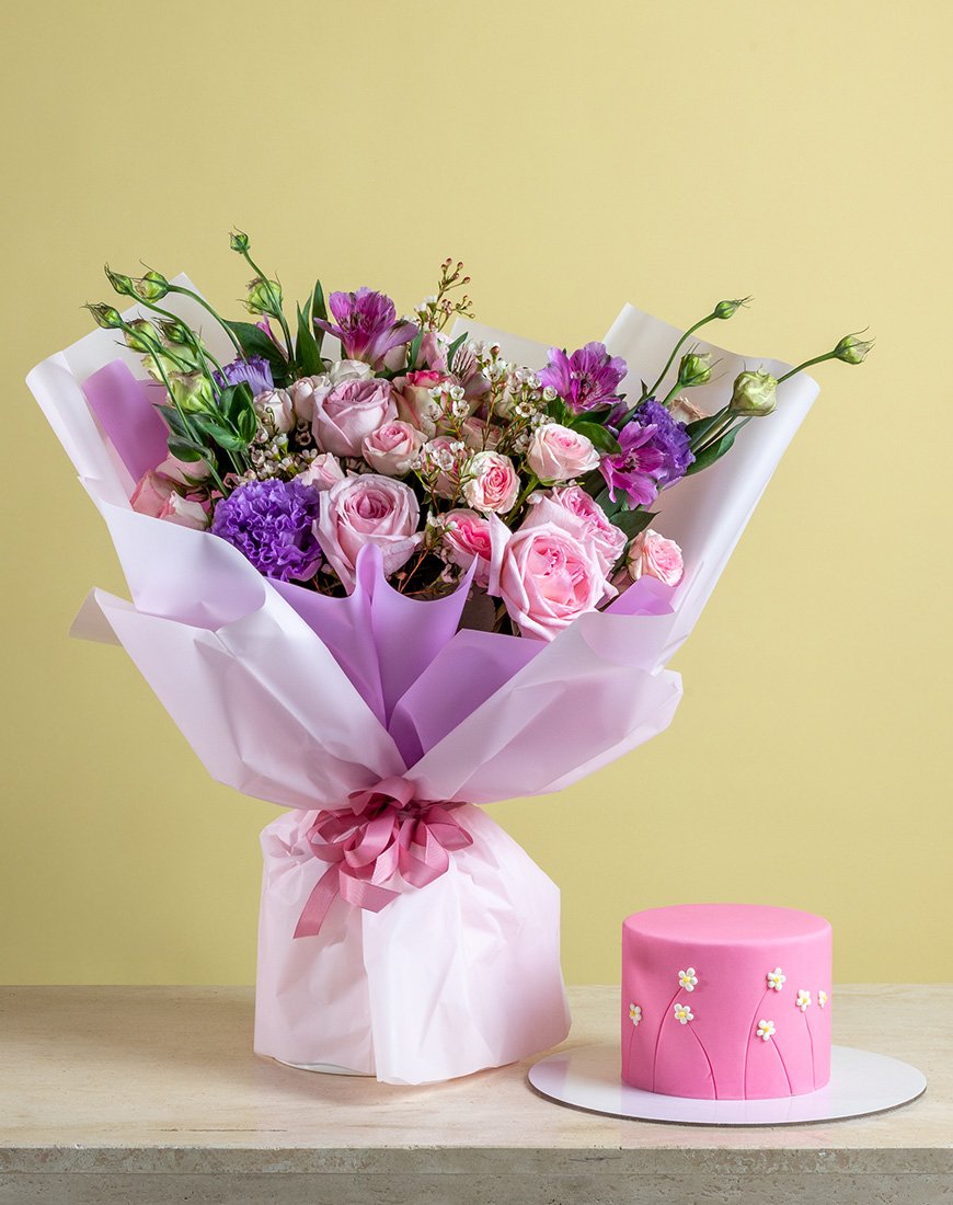 Picture of Pink Ohara Rose & Spray Rose Bouquet With Cake