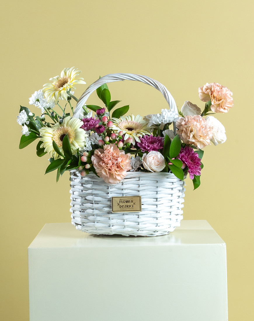 Picture of Elegant Daisy & Rose Basket