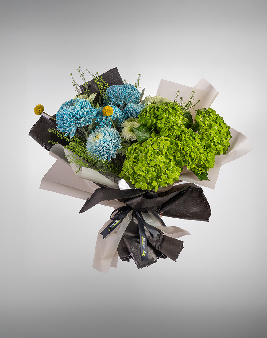 Picture of Blue & Green Hydrangea With Spray Chrysanthemum