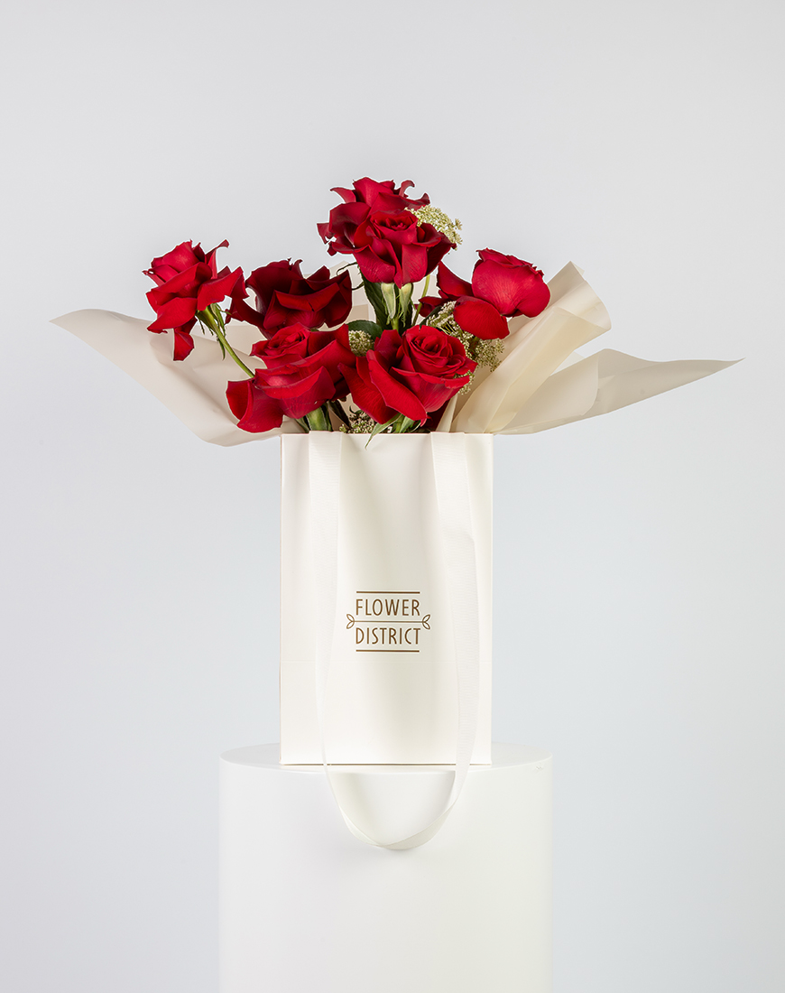 Picture of Red Rose & Ammi Small Bag Arrangement