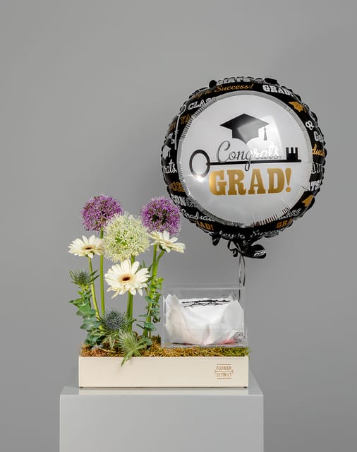 Graduate’s Glory Cake