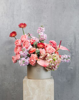 Elegant Flourish Vase